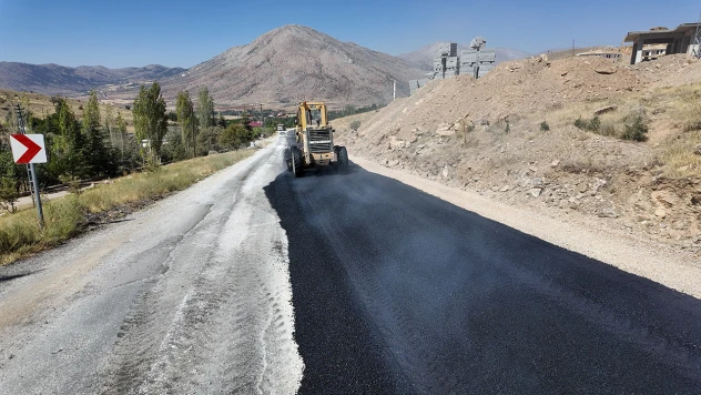 Afşin kırsalında ulaşım ağı güçlendiriliyor