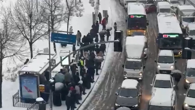 Ağır taşıtların ve kuryelerin trafiğe çıkışı yasaklandı