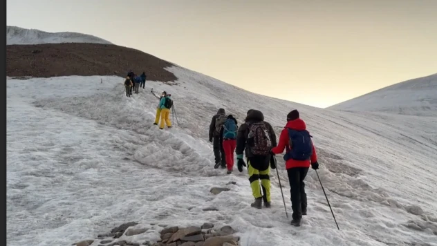 Ağrı Dağı'nın zirvesindeki buzullar küçülüyor