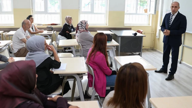 Aile okulu projesiyle 1 milyon 745 bin aile eğitim gördü
