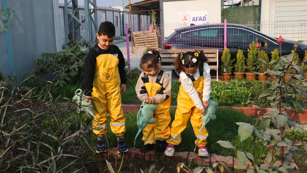 Anaokulu öğrencileri doğayla iç içe yapılan eğitimlerle geleceğe hazırlanıyor