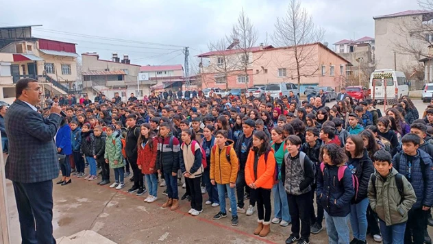 Andırın ve Ekinözü ilçelerinde ilk ders zili çaldı