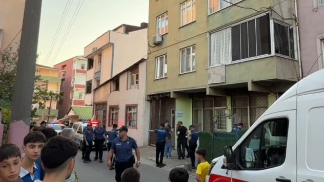 Anne ve 5 yaşındaki çocuğu evde ölü bulundu