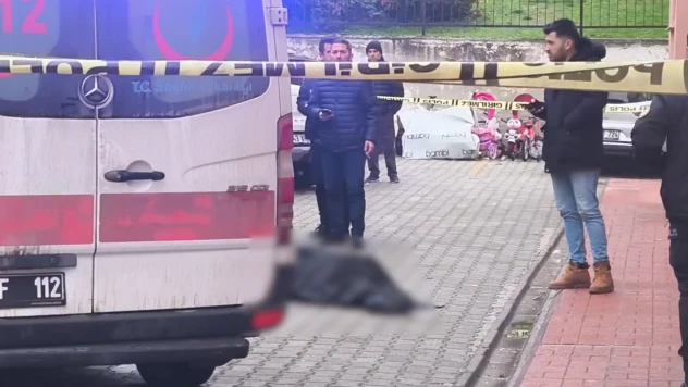 Apartmanın 10'uncu katından düşen kişi öldü