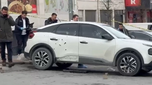 Aracında silahlı saldırıya uğrayan kişi öldü