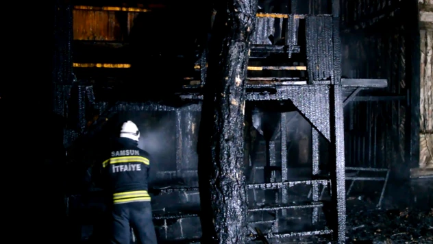 Atatürk'ün kaldığı tarihi konak yangında zarar gördü