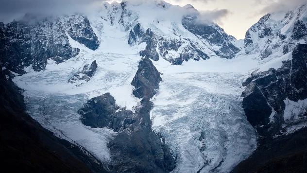 Avrupa'nın zirvesi Alpler, buzullarını kaybediyor