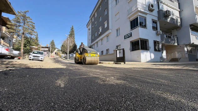 Bahçelievler Mahallesi'nde deforme yollar onarılıyor
