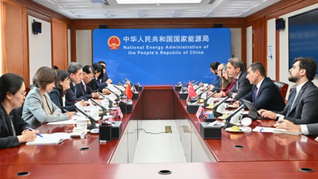 Bakan Bayraktar'dan Çin'de yoğun enerji diplomasisi