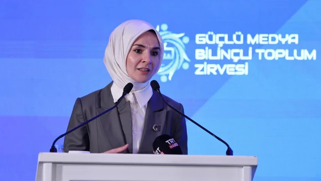 Bakan Göktaş, medyanın aile üzerindeki etkisine dikkat çekti