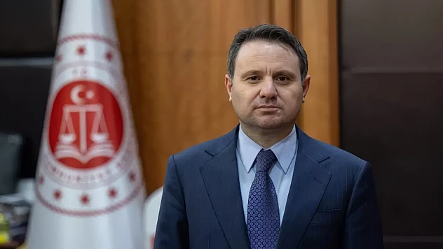 Bakan Gürlek, '86 milyon vatandaşımızın adalet bakanıyım, kapımız herkese açık'