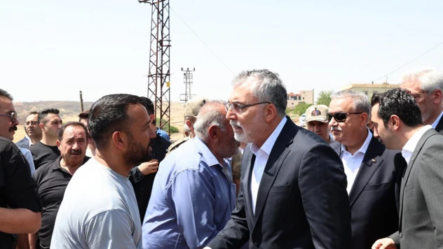 Bakan Işıkhan: 'Yangının çıkış sebebi araştırılıyor'