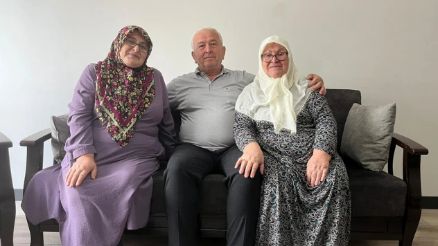 Bakan Kurum TOKİ ile ev sahibi olan vatandaşları paylaştı