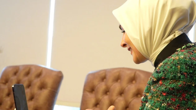 Bakan Özdemir Göktaş'tan sürpriz aile ve gençlik fonu telefonu