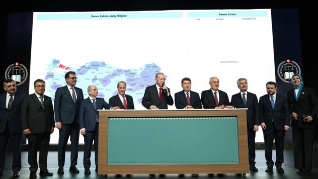 Bakan Tunç: 'Yargı, birilerinin arka bahçesi olmaktan çıkarıldı'