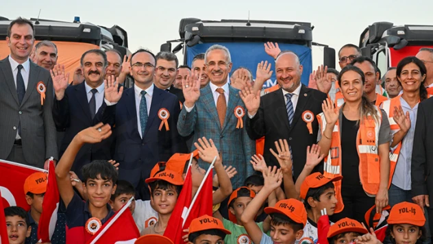 Bakan Uraloğlu: Deprem bölgelerine daha çok hizmet edeceğiz