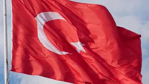 Bakan Yerlikaya'dan, Türk Bayrağına saldıran terör örgütüne kınama