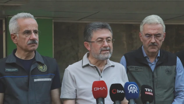 Bakan Yumaklı, Kahramanmaraş dahil devam eden orman yangınlarıyla ilgili konuştu