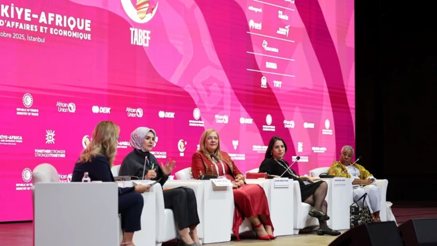 Bakanı Göktaş, Kadın Liderliği ve Girişimcilik Diyaloğu Paneli'nde konuştu