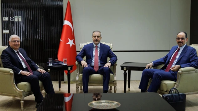 Bakanlar Fidan ve Güler ile MİT Başkanı Kalın, Şam'da