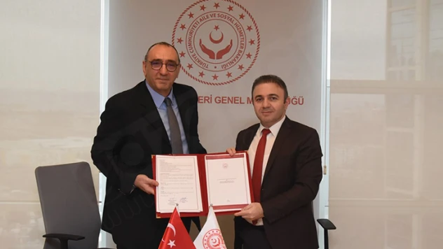 Bakanlık himayesindeki çocukların 1 yıllık giyim ihtiyacını DeFacto karşılayacak