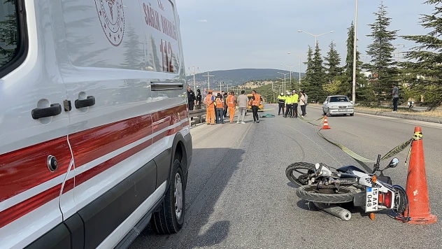 Bariyere çarpan motosikletin sürücüsü hayatını kaybetti