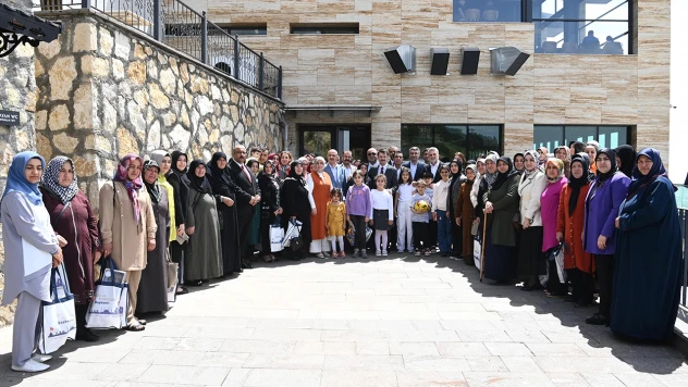 Başkan Görgel, 'Tüm annelerimizin Anneler Günü'nü tebrik ediyorum'