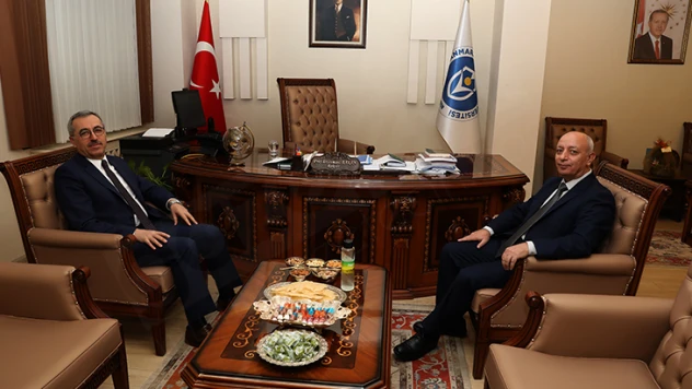 Başkan Güngör'den, Rektör Bakan'a hayırlı olsun ziyareti