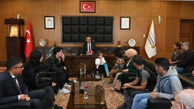 Başkan Güngör: 'Gençlerimize inancımız tam'