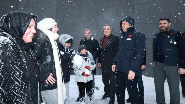 Başkan Toptaş, karla mücadele çalışmalarını sahada inceledi