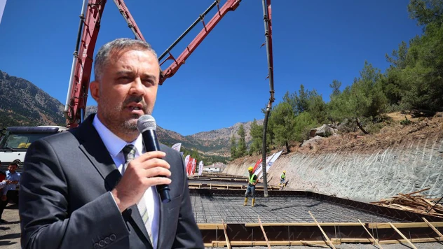 Başkan Toptaş, 'Yeniden inşa sürecini binalardan ibaret görmedik'