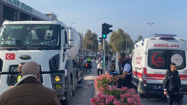 Beton mikserinin çarptığı kadın öldü
