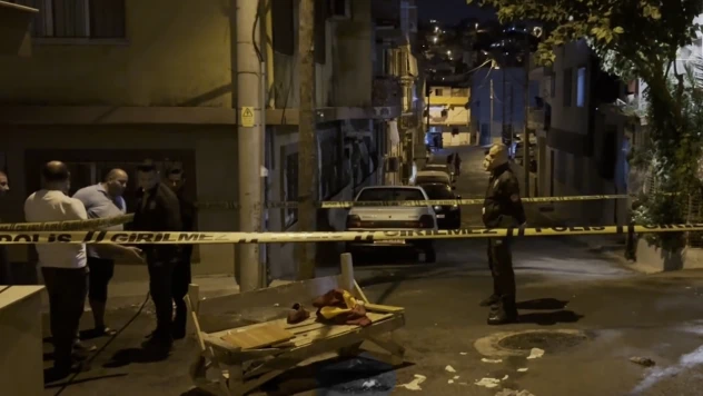 Bıçaklı kavga can aldı, 2 kişi de yaralandı