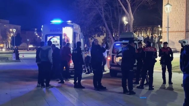 Bıçaklı kavgada 17 yaşındaki genç öldü