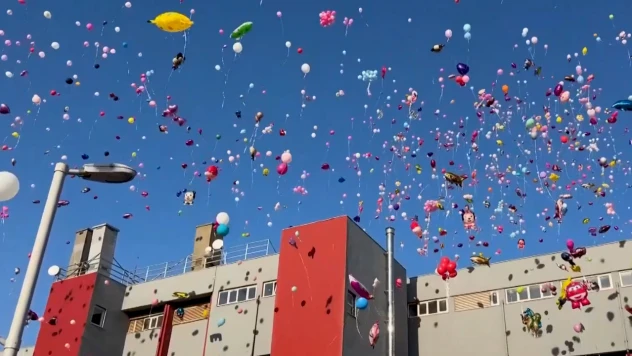 Binlerce balon Elif Azra için gökyüzüne bırakıldı