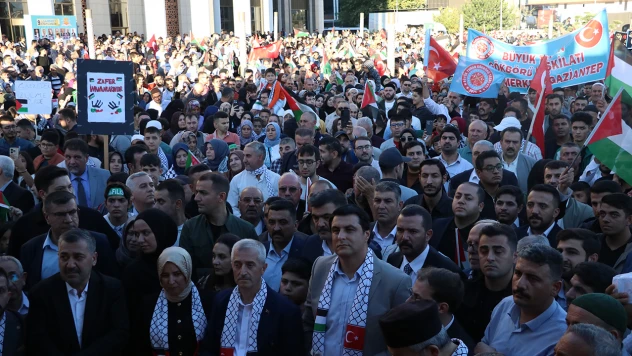 Binlerce kişi Filistin için yürüdü