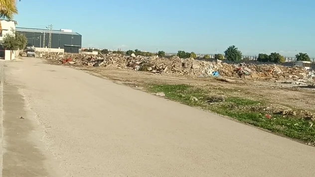 Bir kişi sokakta bıçakla öldürülmüş bulundu