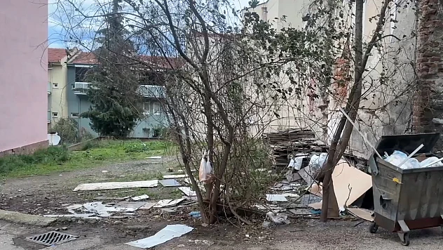 Boş arazide terkedilmiş bebek bulundu