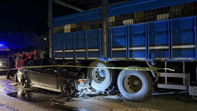 Bu feci kaza can aldı! 2 kişi de yaralandı