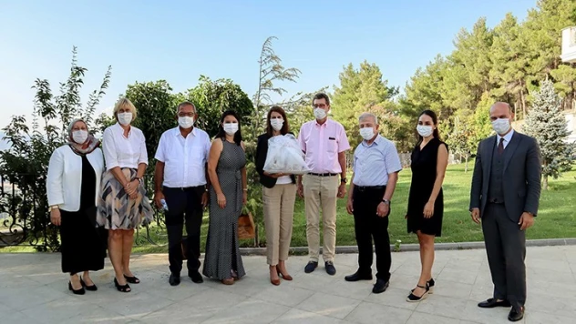 Büyükelçiden Kipaş Holding'e ziyaret