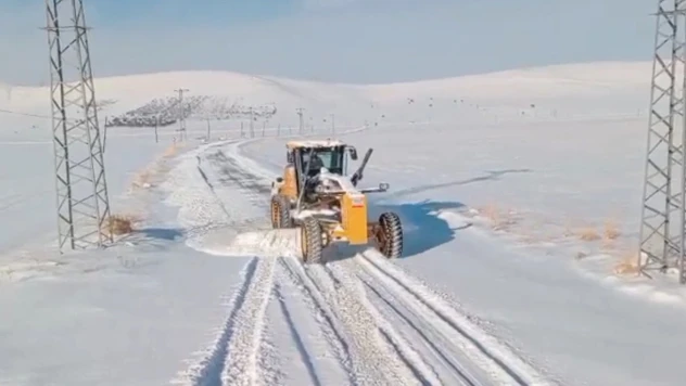 Büyükşehir'den kırsal mahallelere kadar kesintisiz ulaşım hamlesi