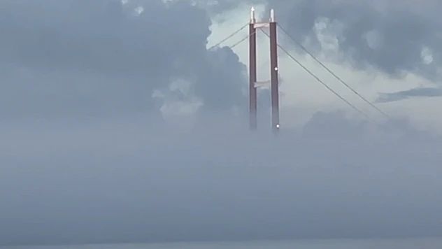 Çanakkale Boğazı sis nedeniyle transit gemi geçişlerine kapatıldı