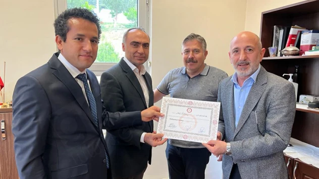 CHP Genel Başkan Yardımcısı Öztunç, mazbatasını aldı