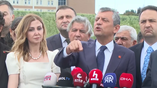 CHP Genel Başkanı Özel'den İmamoğlu'na cezaevinde ziyaret