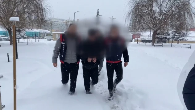 Çıkan kavgada bıçaklanan kişi öldü