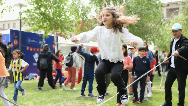 Çocuklar son haftada aile ve oyun temasıyla eğlenecek