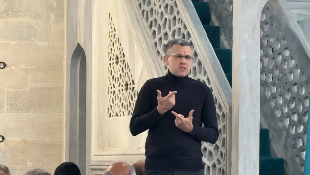 Cuma hutbesi işaret diliyle aktarılmaya başlandı
