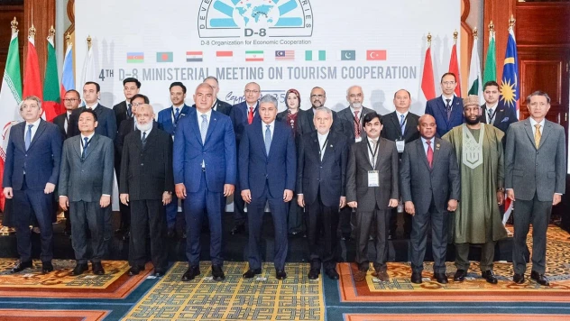 D-8 ülkeleri turizm bakanları Kahire'de bir araya geldi