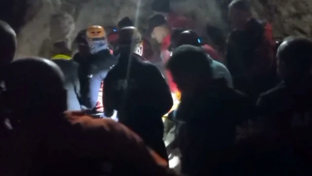 Define aramak için kazdığı tünelden cansız bedeni çıkartıldı