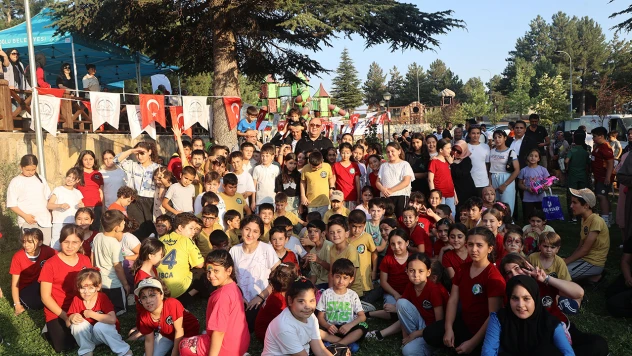 Değerler eğitimi gören öğrencilere anlamlı programı